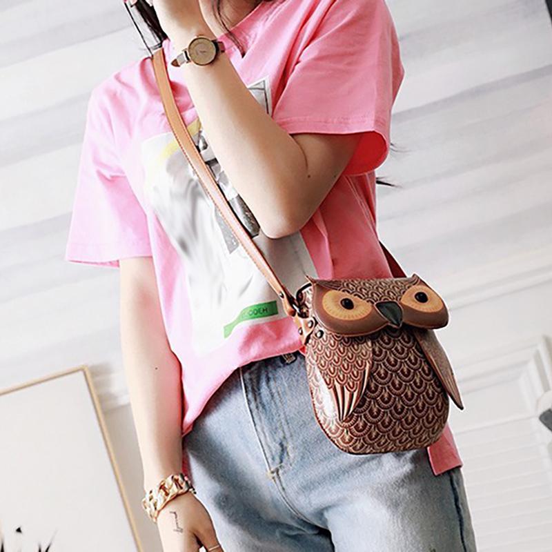 Chloe – Retro Cat Crossbody
