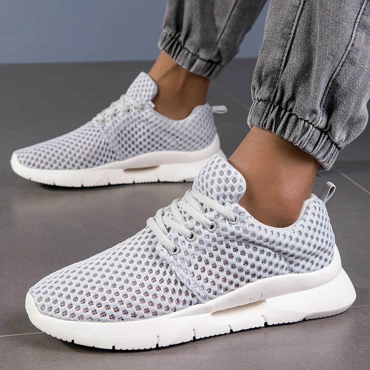 Aero Mesh Sneaker
