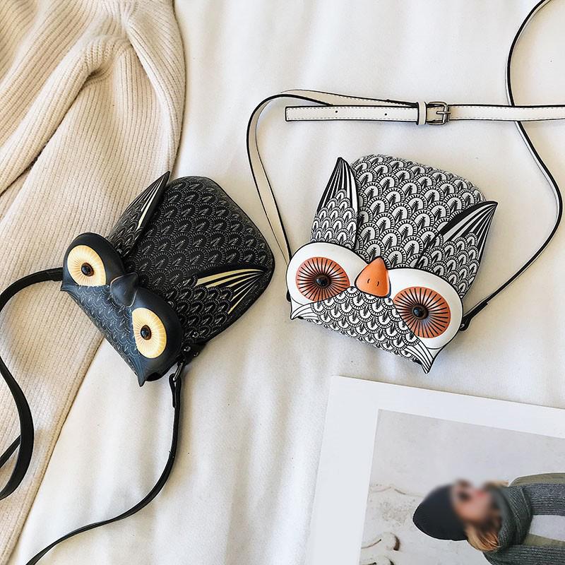 Chloe – Retro Cat Crossbody