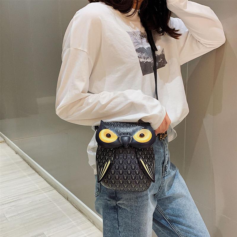 Chloe – Retro Cat Crossbody