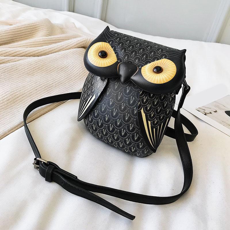 Chloe – Retro Cat Crossbody