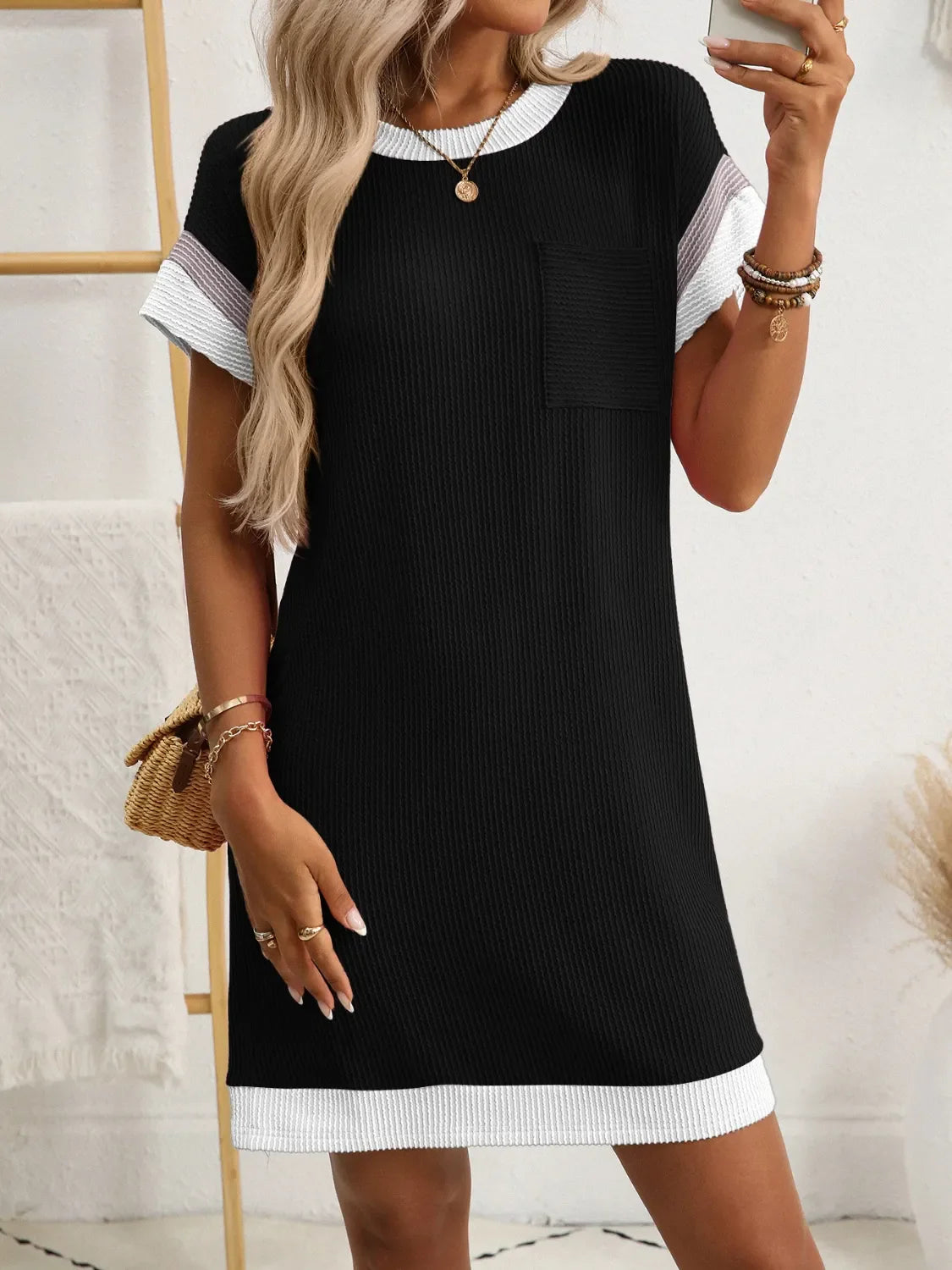 Freya’s Casual Chic Mini