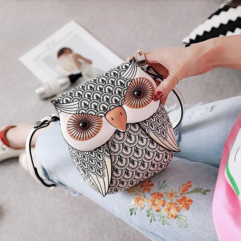 Chloe – Retro Cat Crossbody