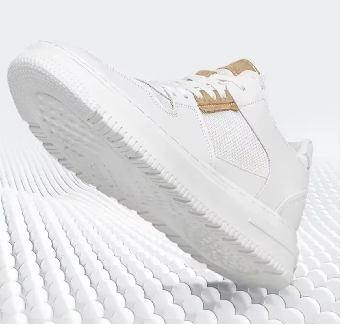 Zenith Rise Sneaker