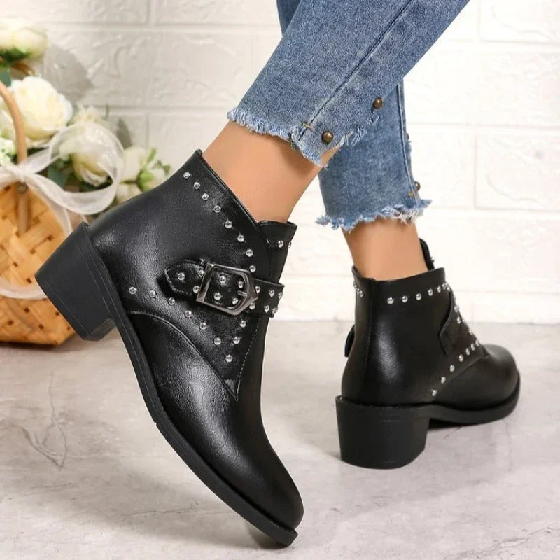 Isella Ankle Boots