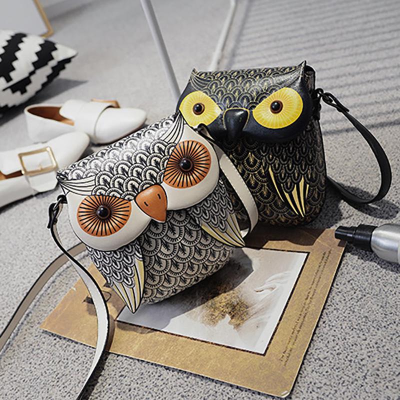 Chloe – Retro Cat Crossbody