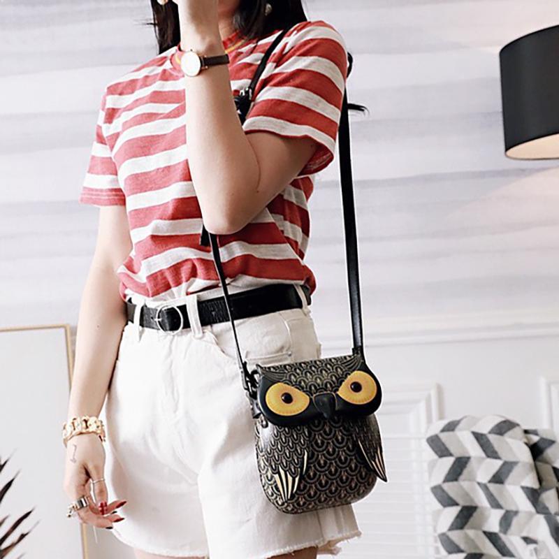Chloe – Retro Cat Crossbody