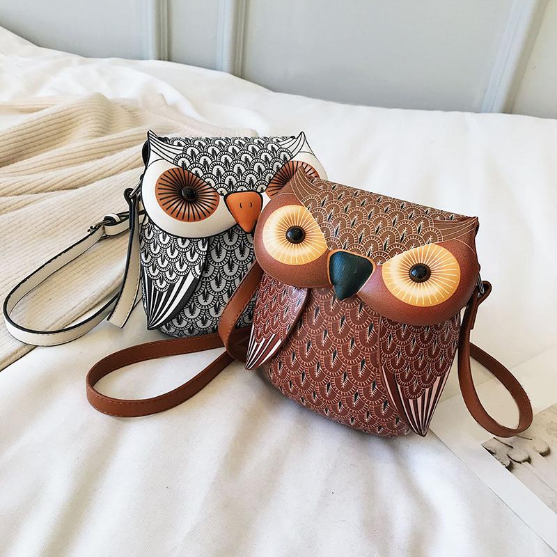 Chloe – Retro Cat Crossbody